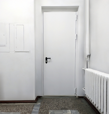 Дверь в техническое помещение Дверь в техническое помещение