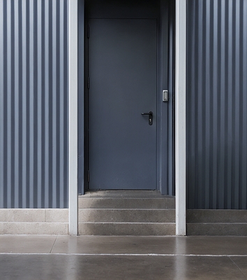 Дверь в супермаркете Дверь в супермаркете