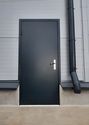 Уличная стальная дверь