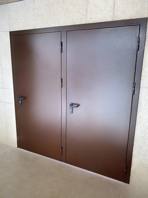 Конструкция с двумя створками Конструкция с двумя створками