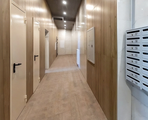 Двери в коридоре ЖК Двери в коридоре ЖК