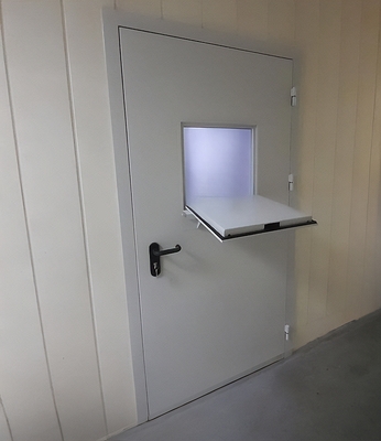 Дверь с люком Дверь с люком