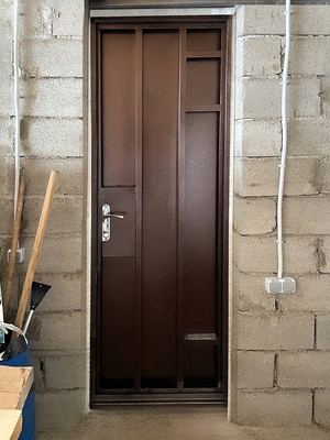 Узкая дверь-скелет Узкая дверь-скелет