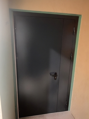 Дверь ei-60 черного цвета