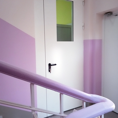 Дверь на лестничную площадку