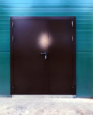 Коричневая огнеупорная дверь