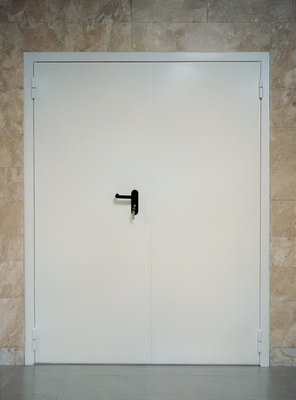 Двустворчатая огнеупорная дверь