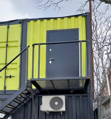 Глухая одностворчатая дверь