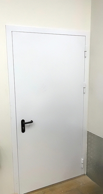 Белая огнеупорная дверь Белая огнеупорная дверь