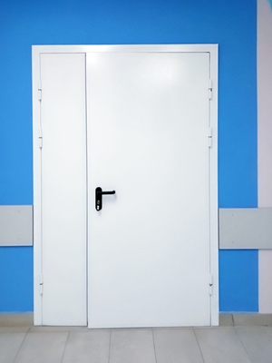 Пожаростойкая дверь для медцентра